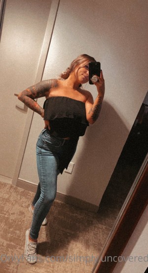 Simplyuncovered Photo #12