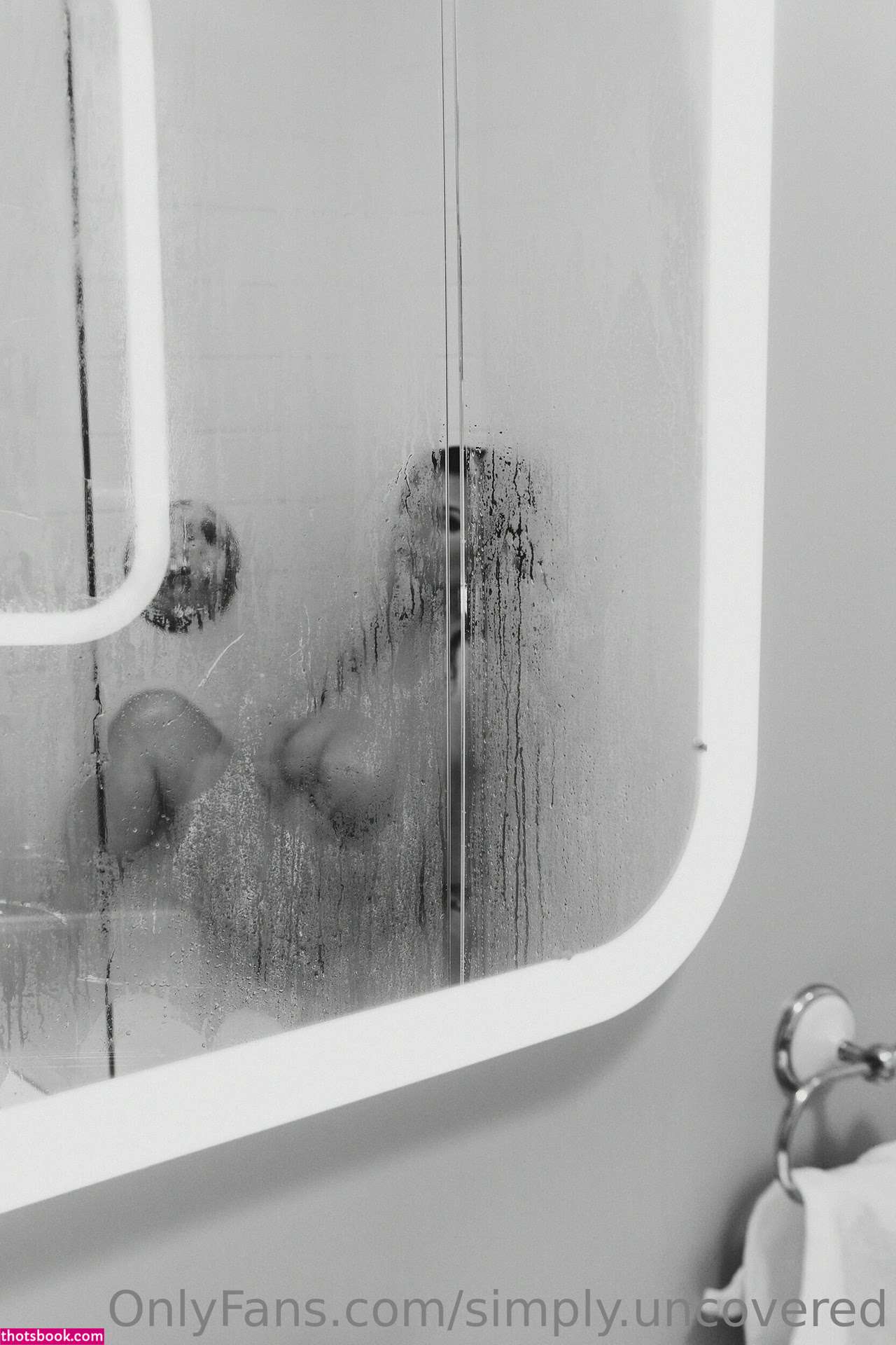 Simplyuncovered Photo #27