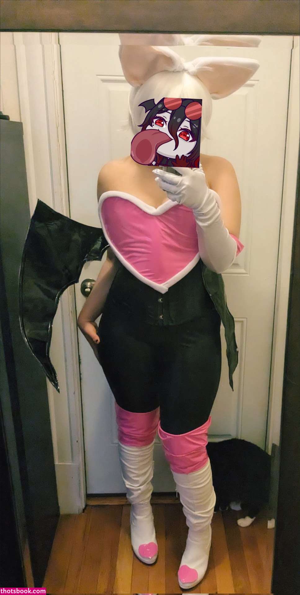 Carmilla Roux Photo #10