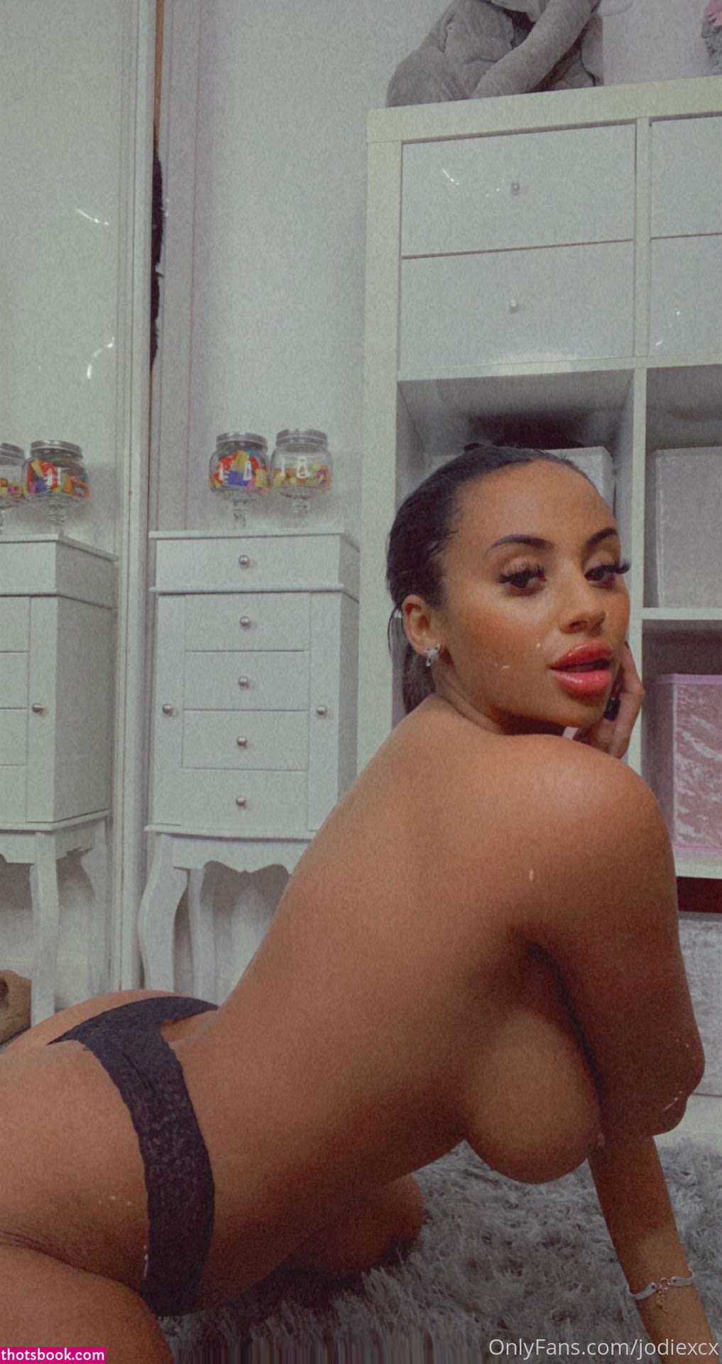 Jodie Charles Photo #4