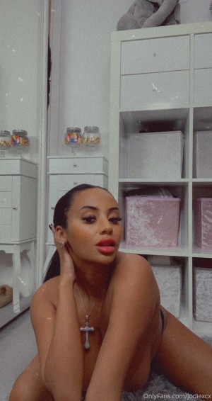 Jodie Charles Photo #3