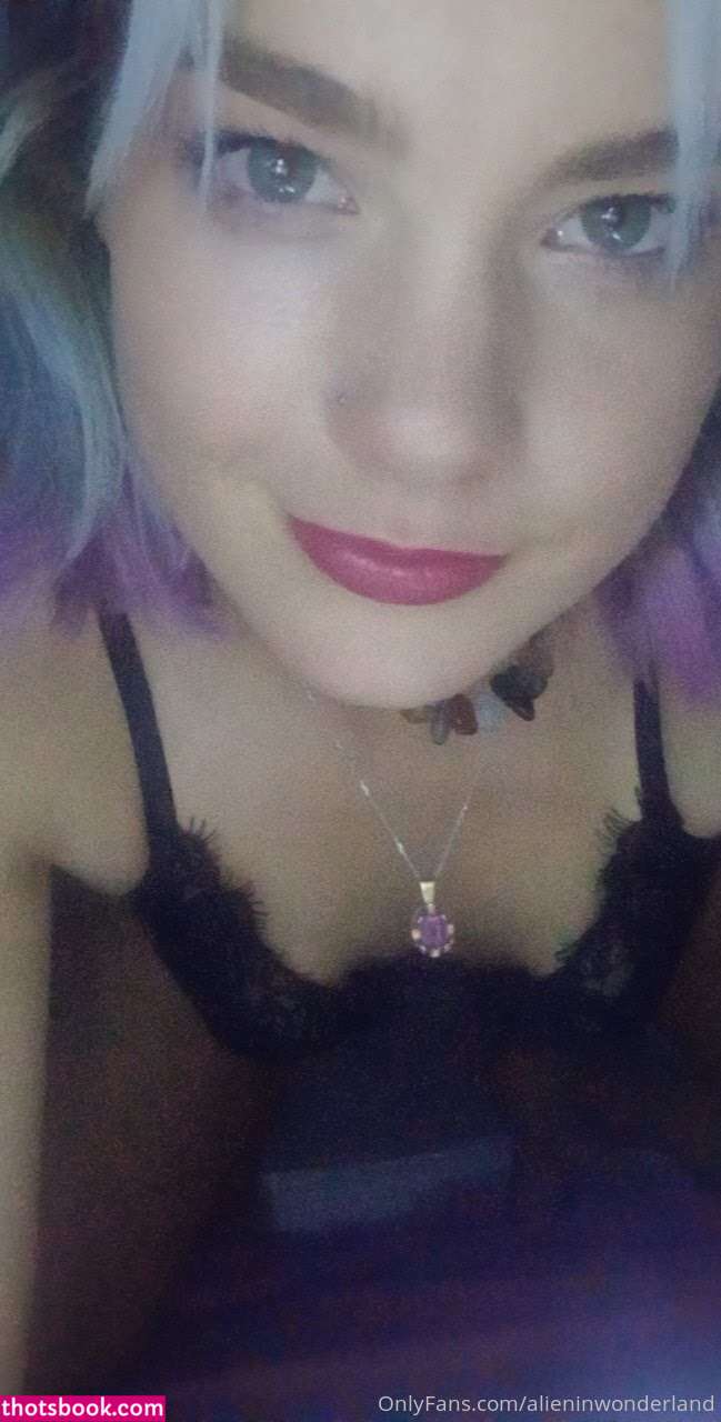 Alieninwonderland Photo #8