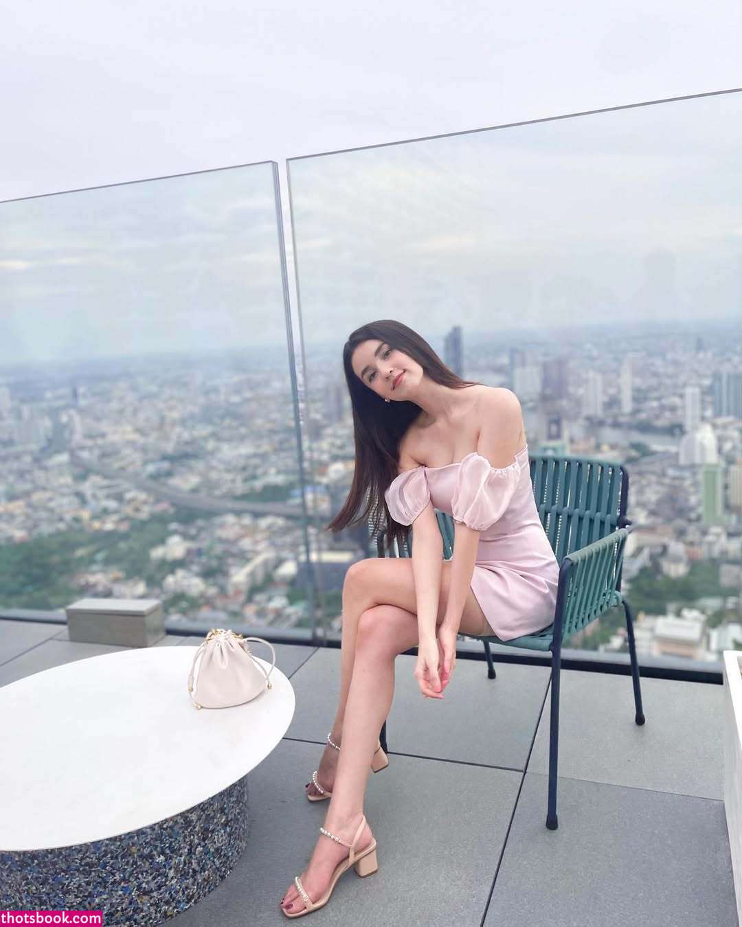 Arabella Gregory Photo #4