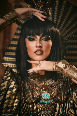 Arabella Gregory Photo #2