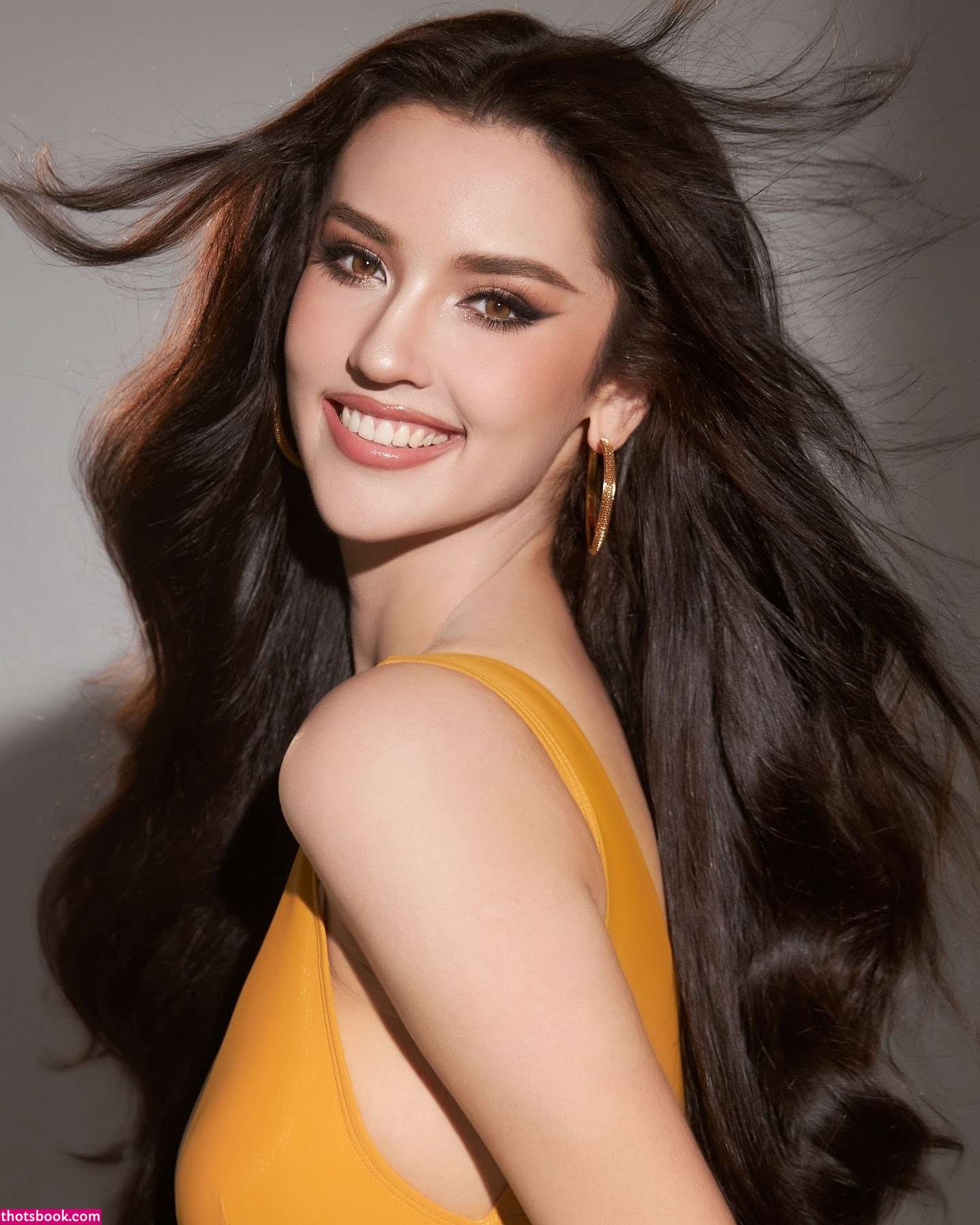 Arabella Gregory Photo #11