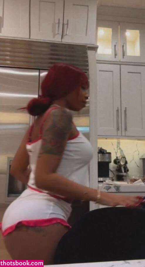 Ashley Burgos Photo #1