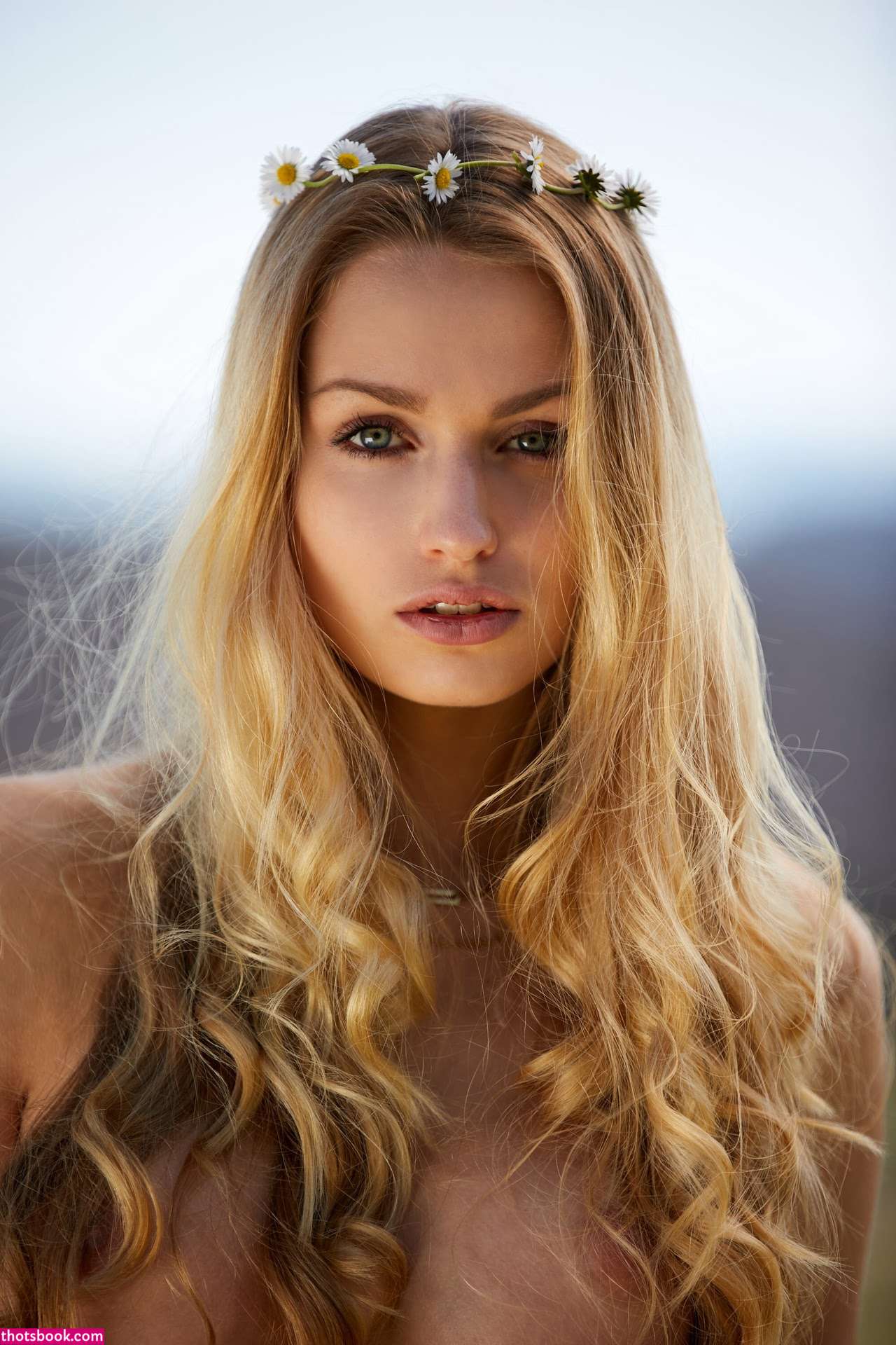 Emilia Jung Photo #17