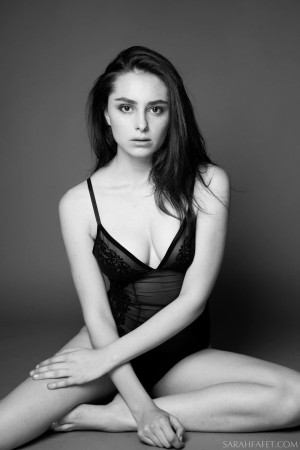 Esther Abrami Photo #22