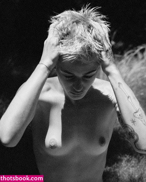 Esther Mcgregor Photo #5