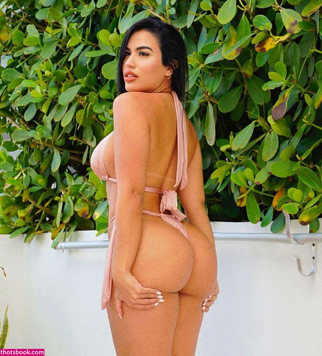 Melany Fernandez Photo #8