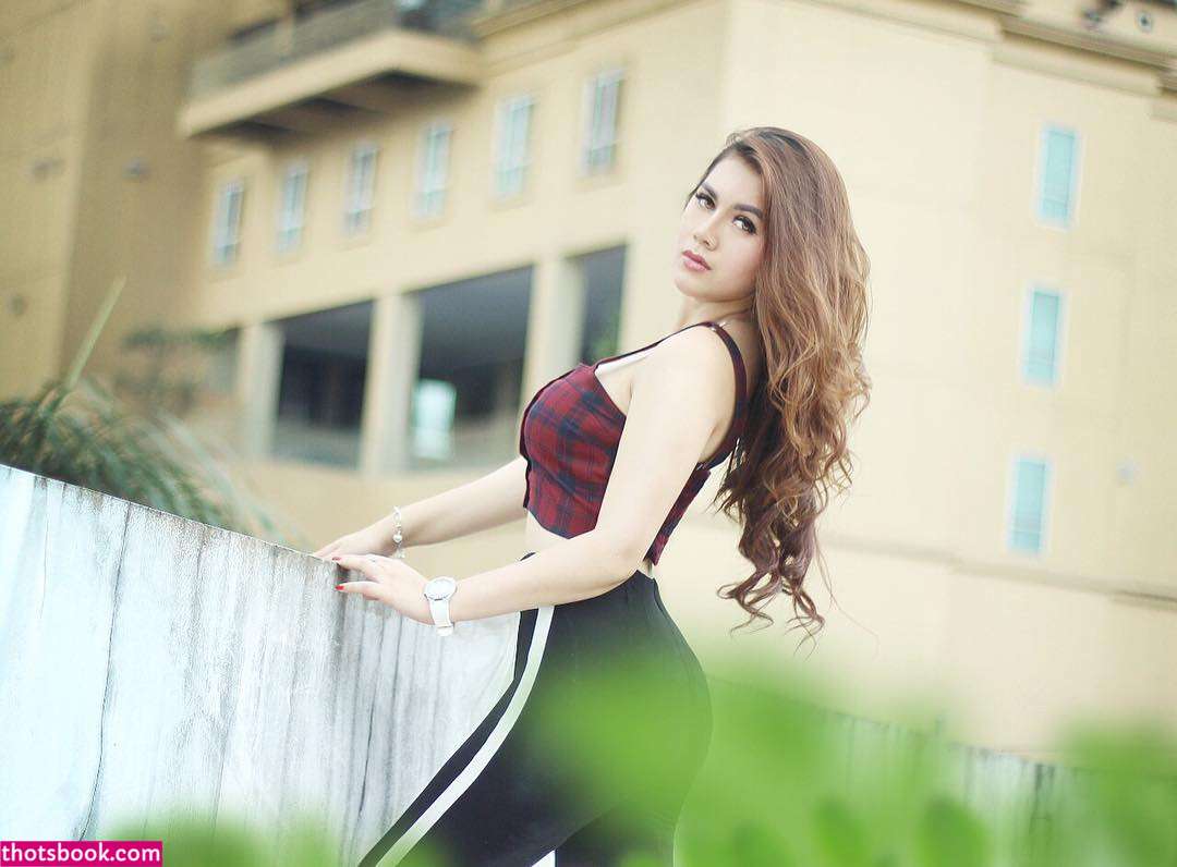 Renna Dyana Photo #12