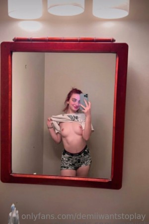 Demii Starr Photo #17