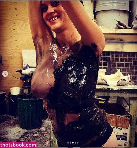 Elle Brittain Photo #11