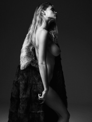 Elle Brittain Photo #19