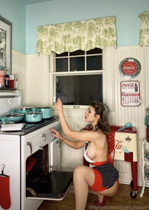 Lillian Valerian Photo #9