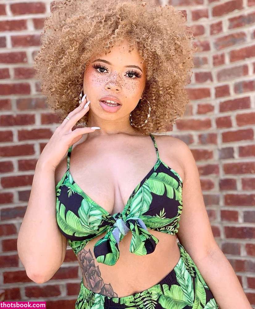 mayaregiii Photo #11