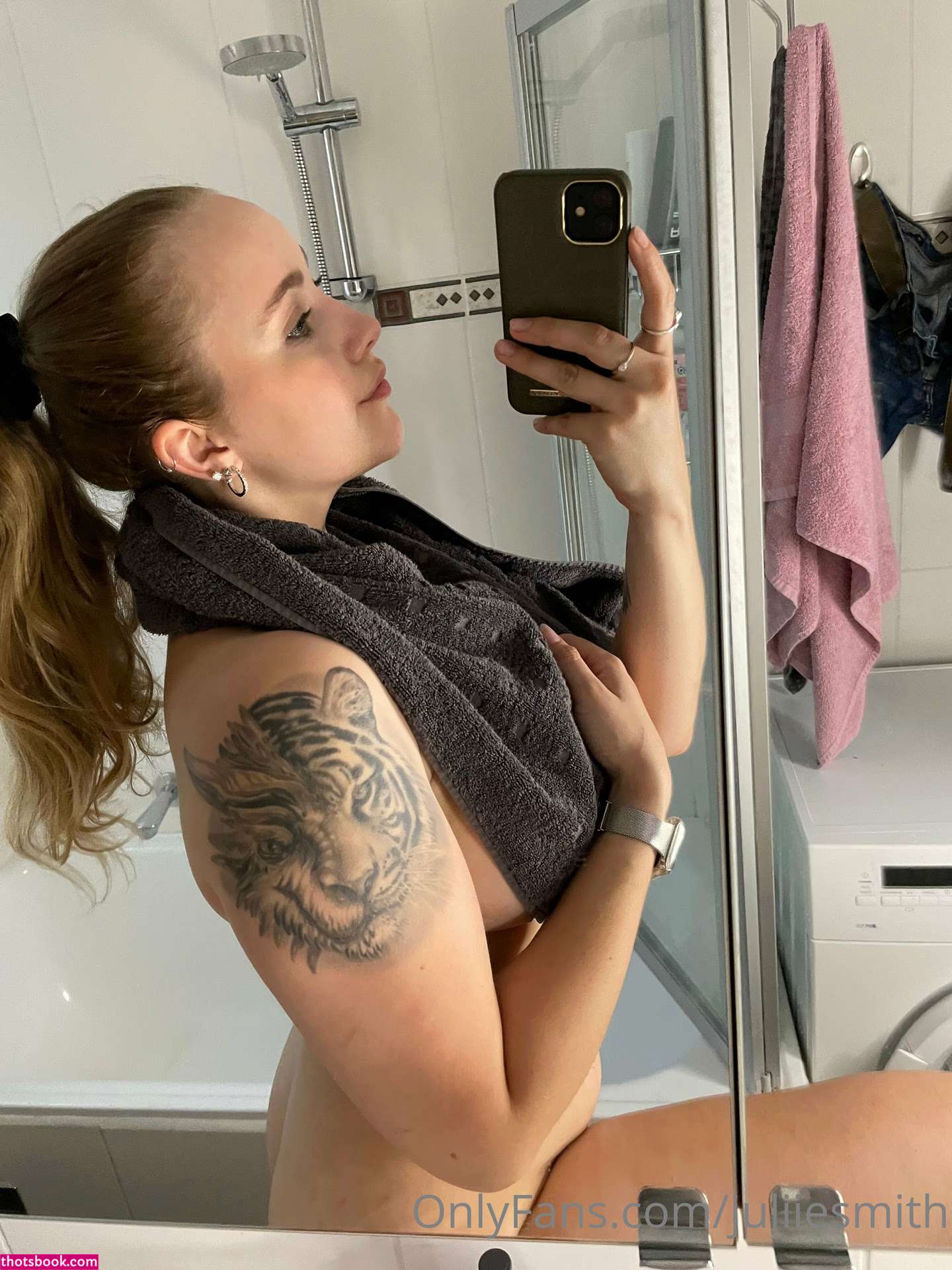 Julie Smith Photo #49