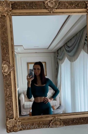 Mandy Reynolds Photo #29