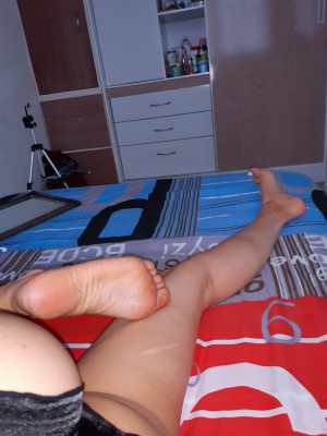 Angieefeet Photo #9