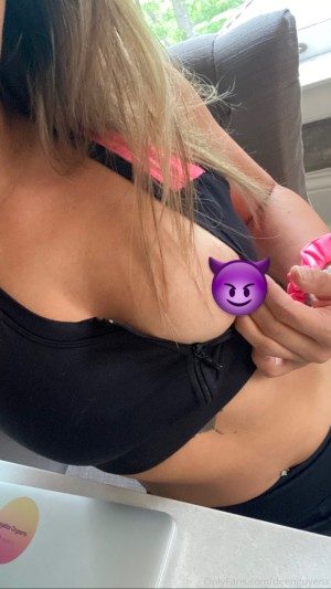 Dee Nguyen Photo #16