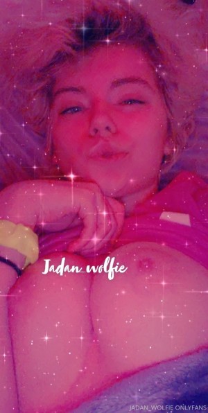 Jadan Wolfie Photo #4