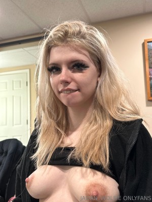 Jadan Wolfie Photo #17