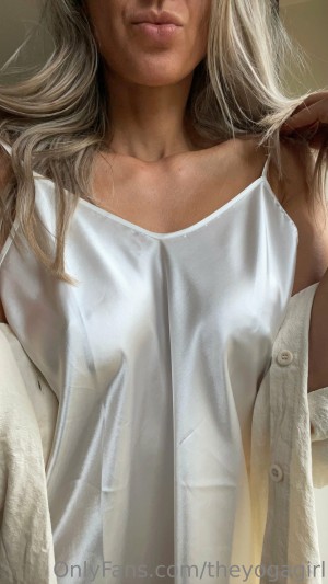 theyogagirl Photo #15