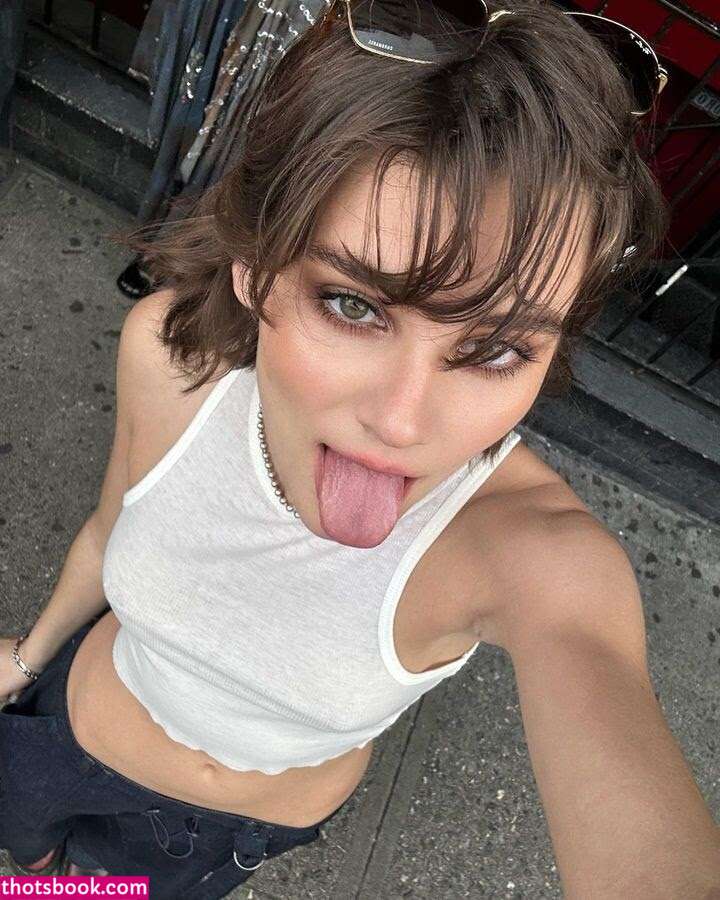 Bec Lauder Photo #25