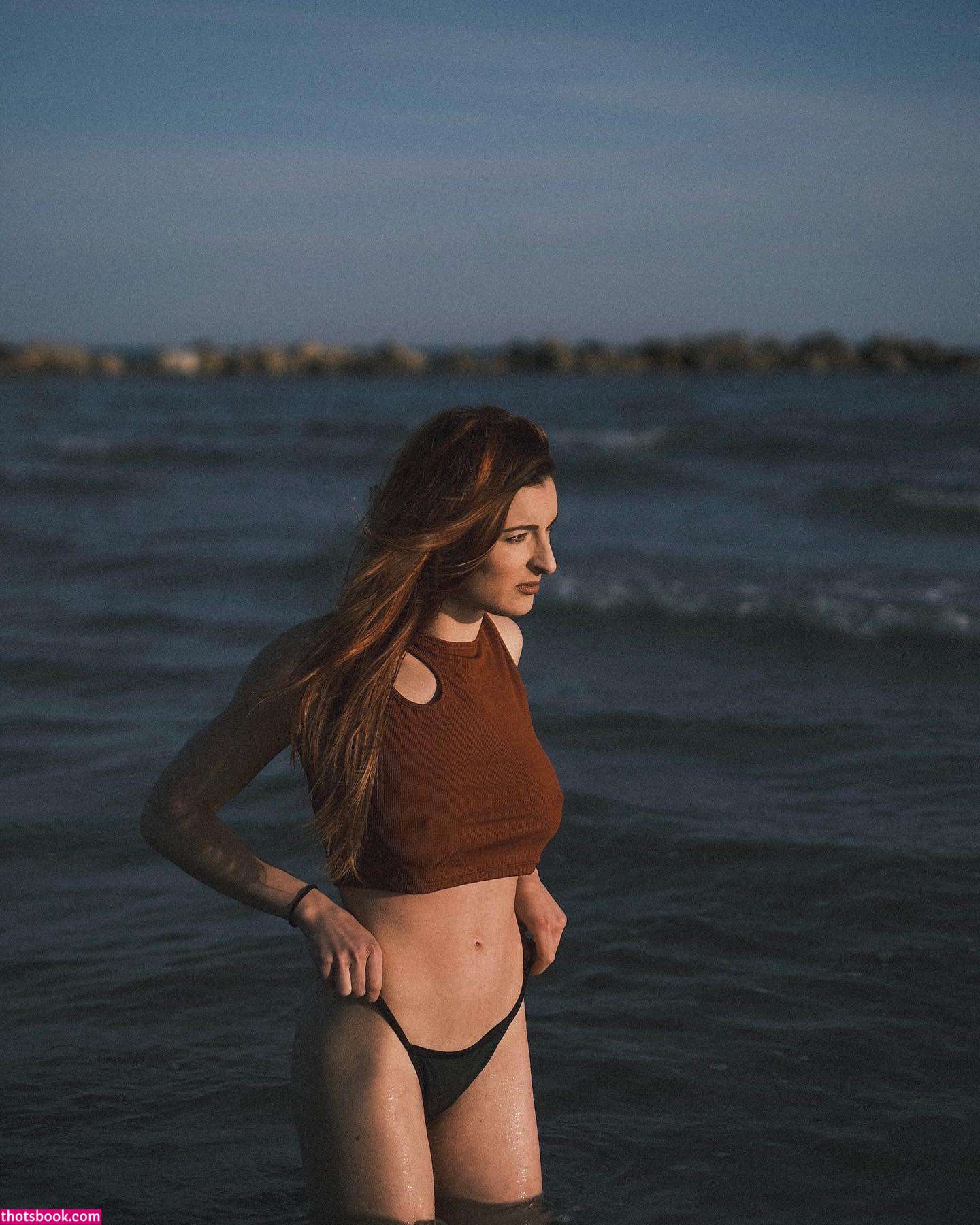 Chloe Bonhaure Photo #9