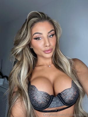 Chloe Streatfield Photo #19