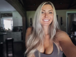 Jordan Elizabeth Photo #15