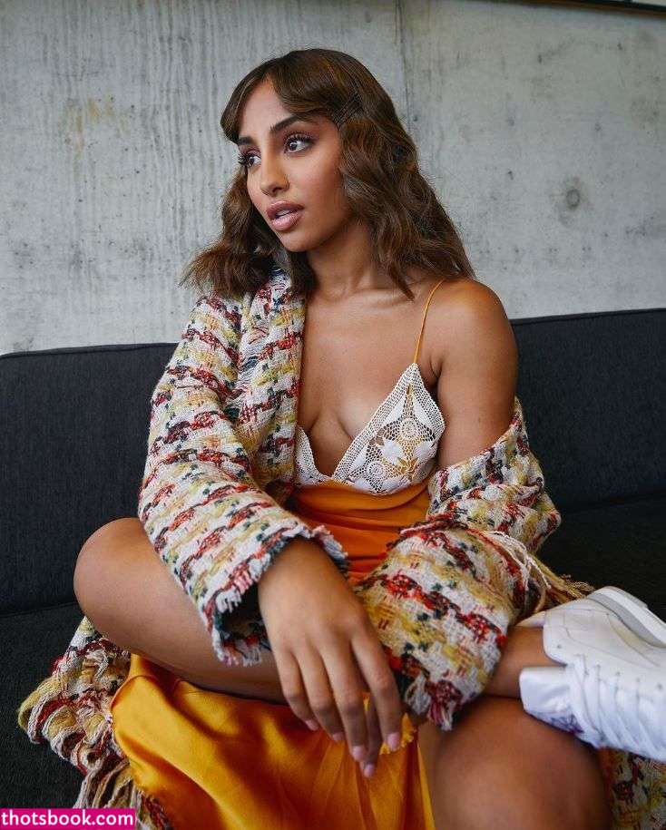 Maria Thattil Photo #14