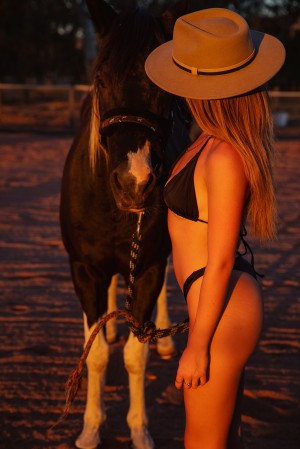 Penny Edward Photo #7