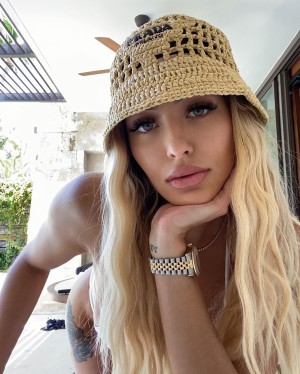 Renee Estella Photo #24