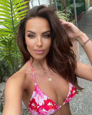 Simona Leskovska Photo #9