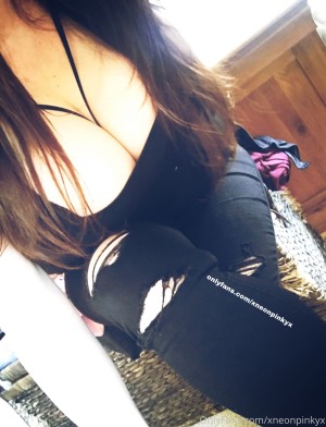 Xneonpinkyx Photo #16