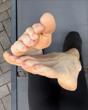 Barearchedbeauty Photo #4