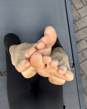 Barearchedbeauty Photo #7