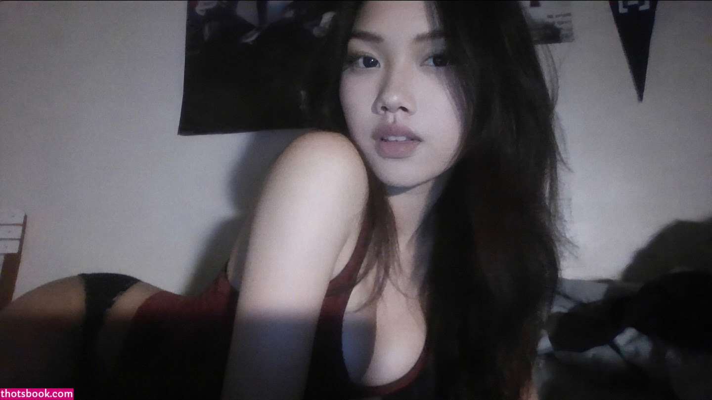 Luna Minerva Photo #7