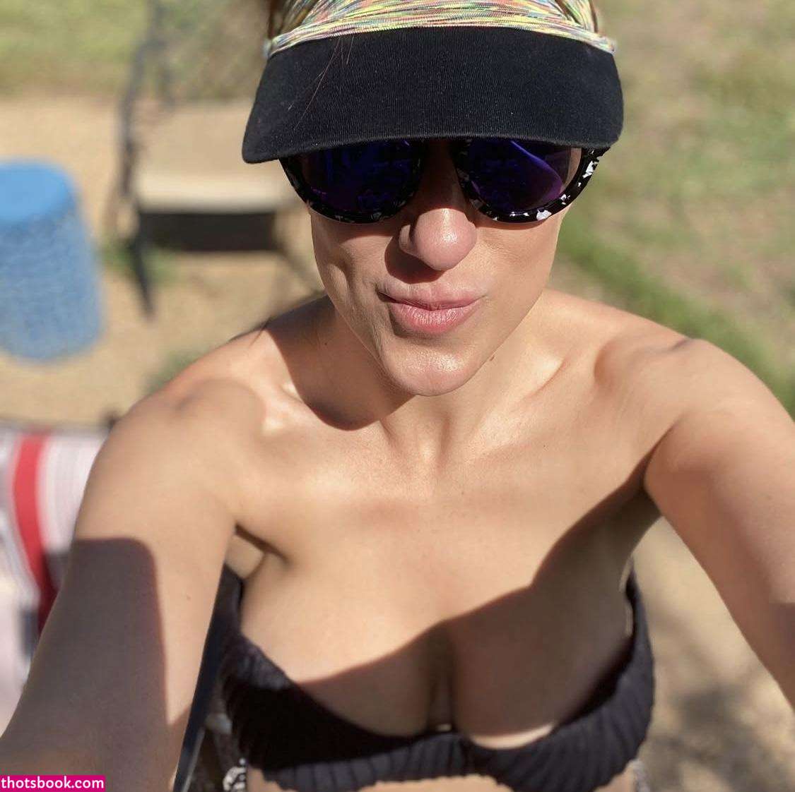 Sarah Stogner Photo #1