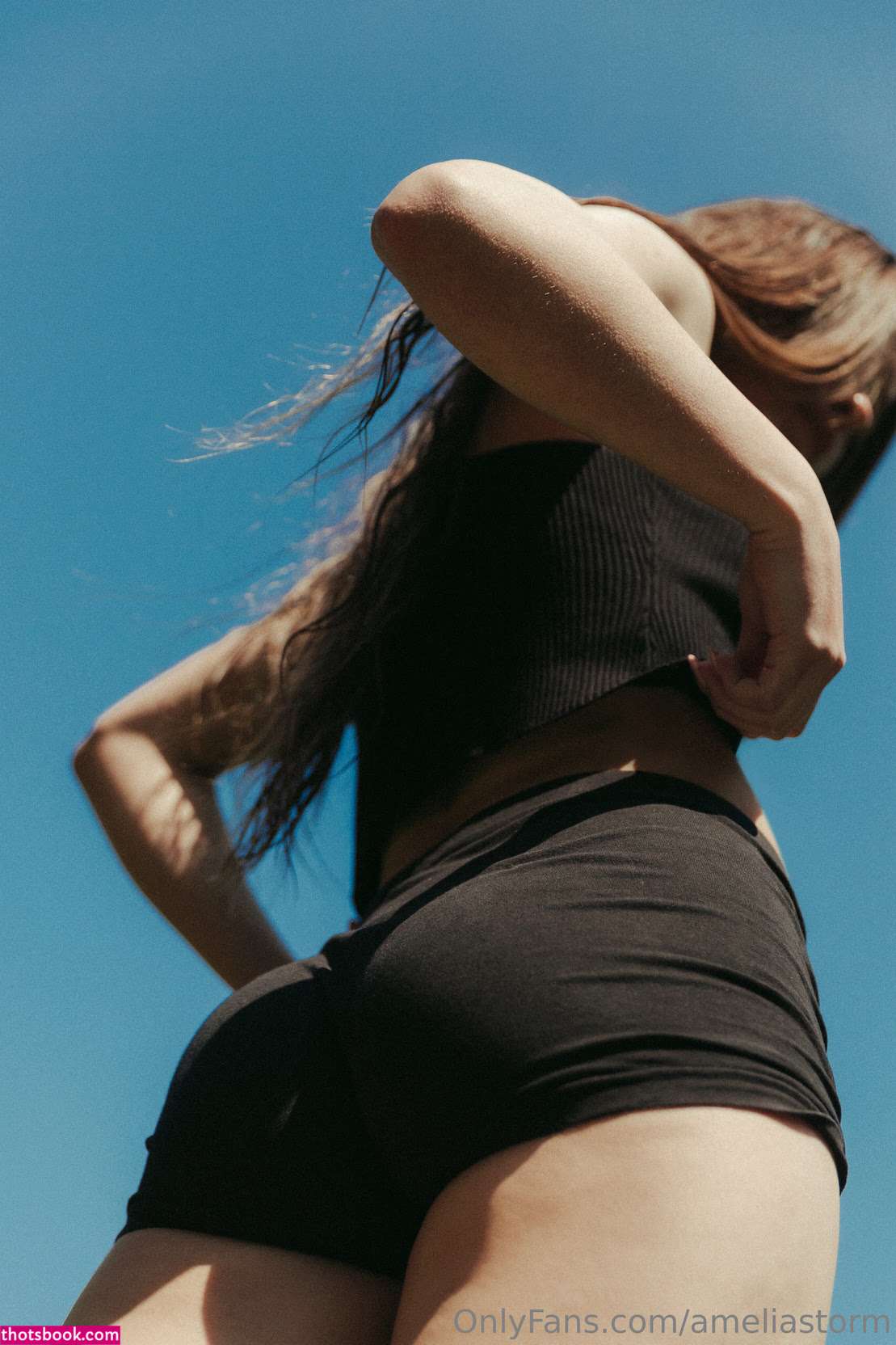 ameliastorm Photo #4