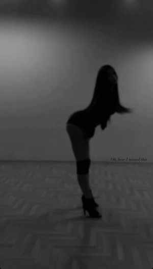 Emilia Wegrzynek Photo #10