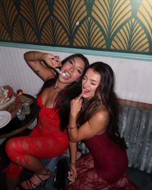 kn0bbyknees Photo #12