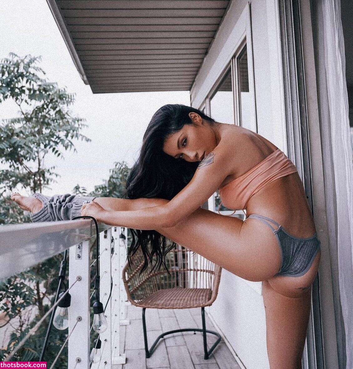 Rina Ellis Photo #35