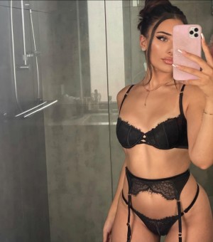 Siobhan Awad Photo #11