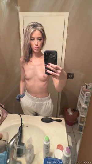 hunnibunnixxxx Photo #12