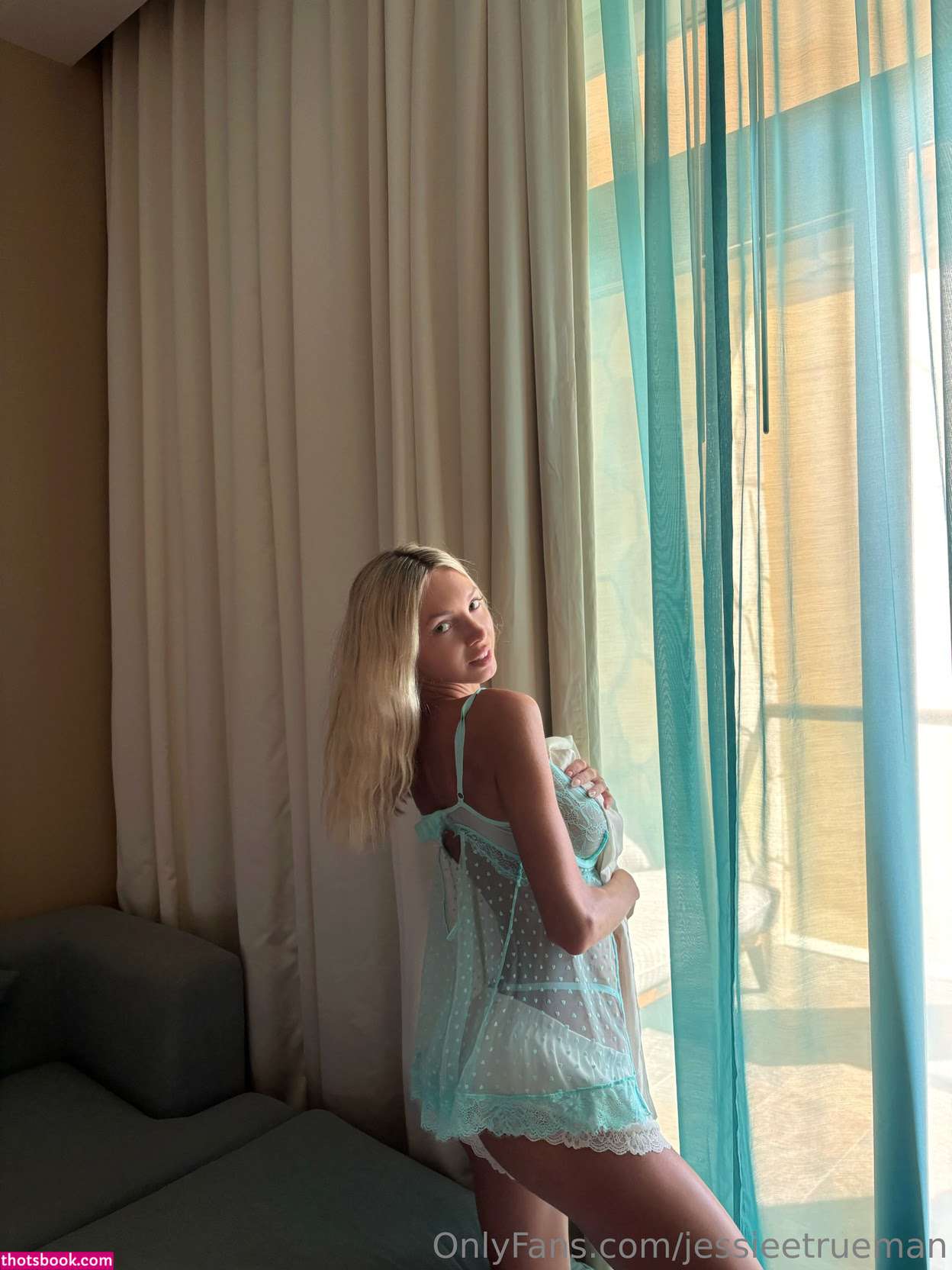Jessiee Trueman Photo #5