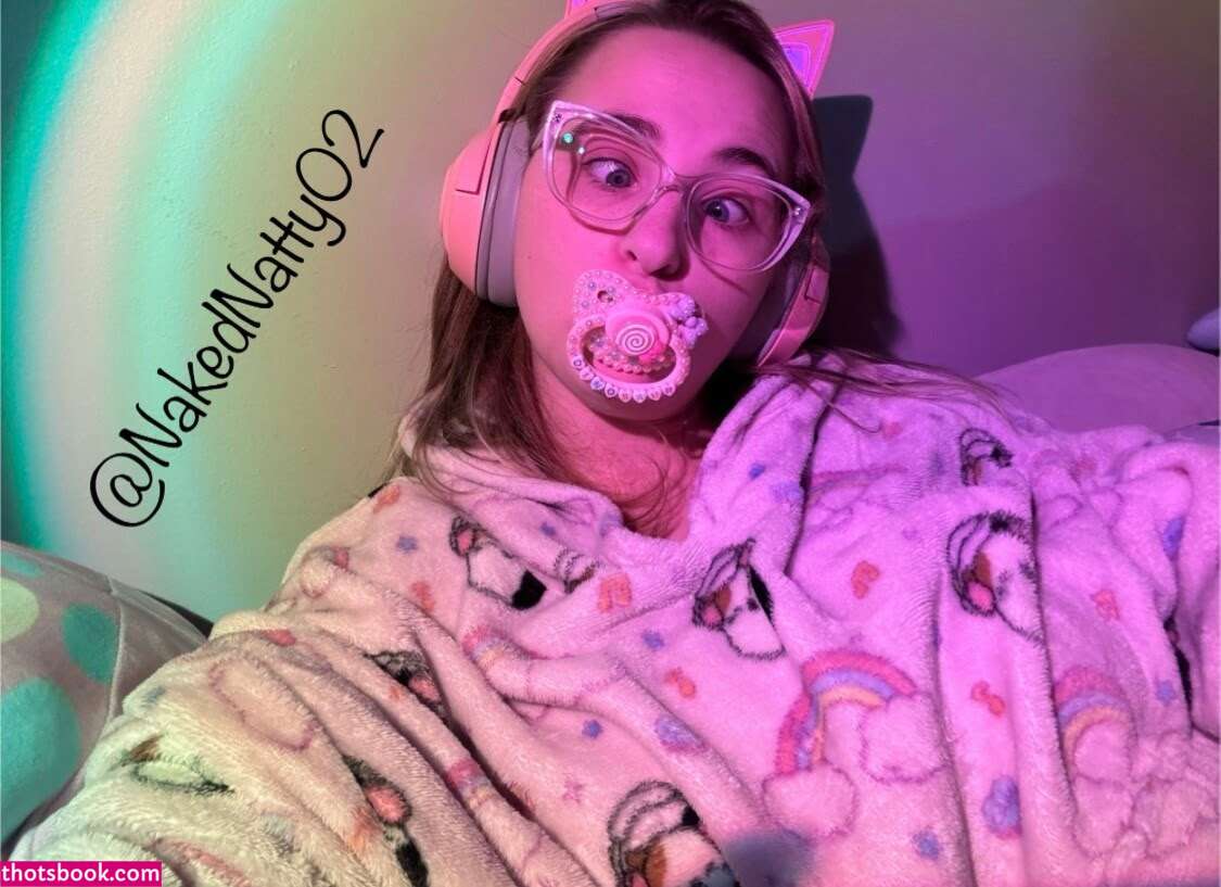 Nakednatty02 Photo #1