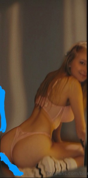 Blonde Vivi Photo #40