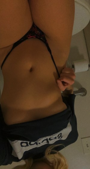 skinnylittles1ut Photo #5